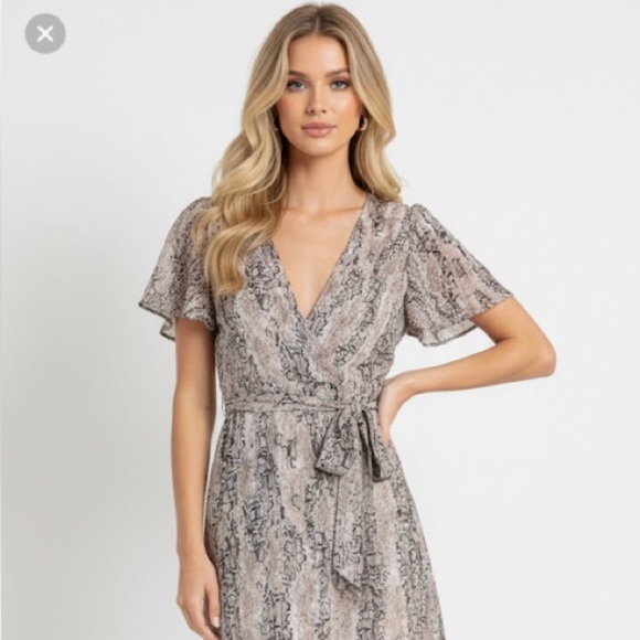 miami Dresses & Skirts - Miami by Francesca’s leopard print wrap maxi dress size xsmall